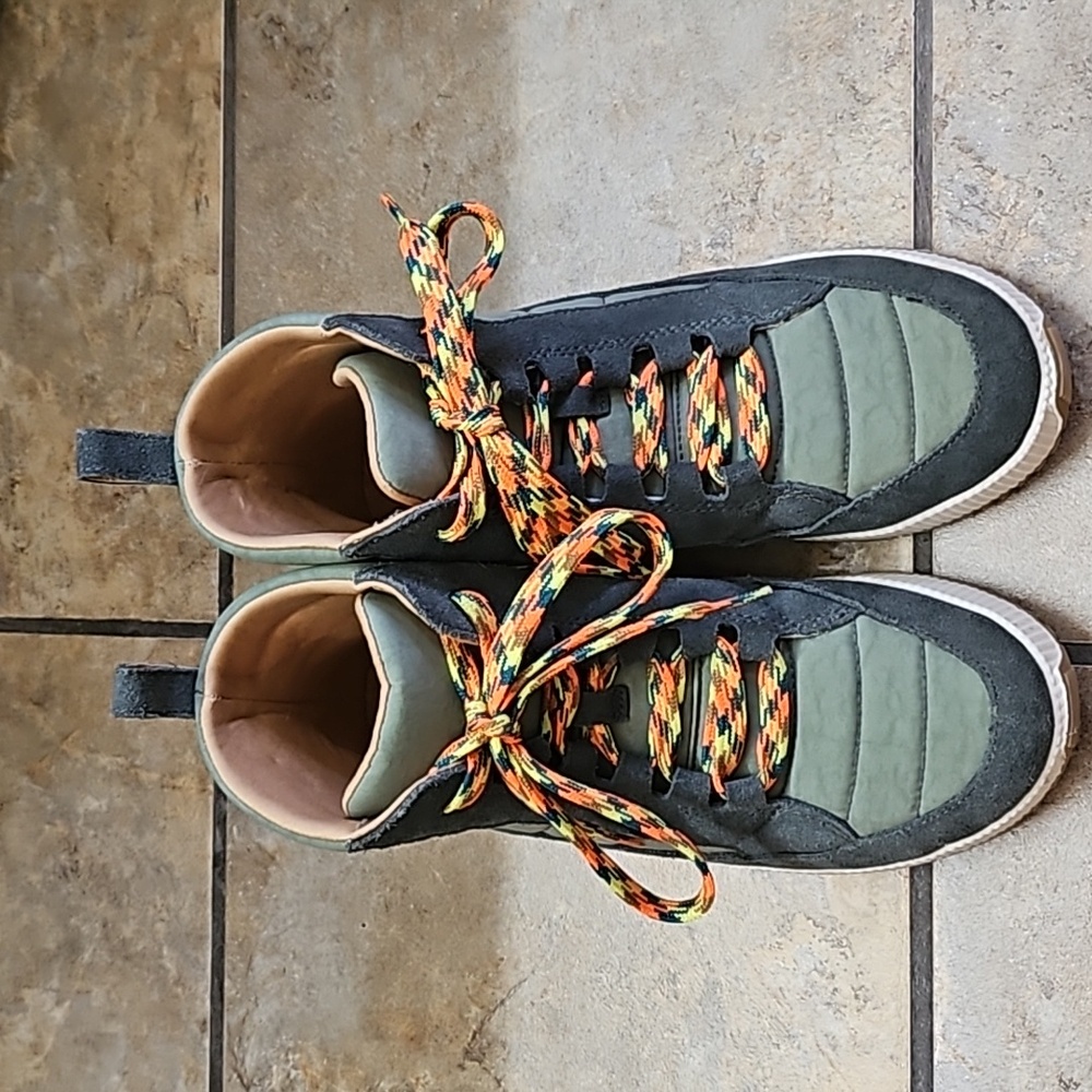 Crown Vintage Green High Top Sneakers- Size 8